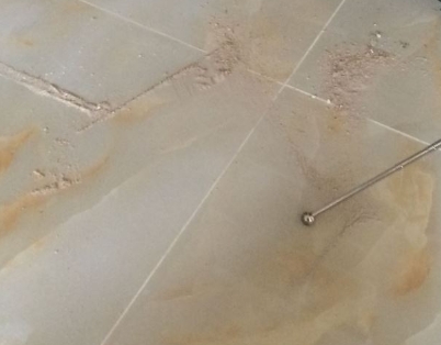 石龙瓷砖空鼓维修公司分享粘合剂选择不当在瓷砖铺贴过程中可能导致以下问题